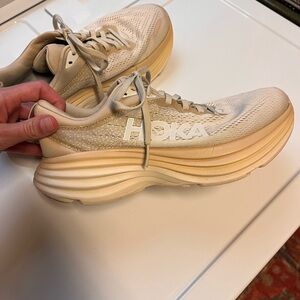 Cream/Vanilla HOKA Bondi Women’s Shoes